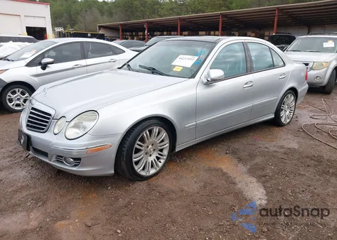 2007 Mercedes-Benz E 350 z USA, uszkodzony, nr VIN WDBUF56X07B111890